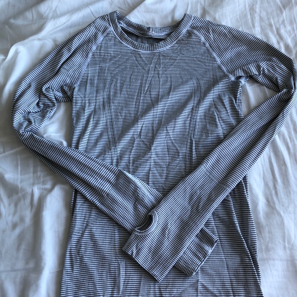 Lululemon longsleeve - size 4